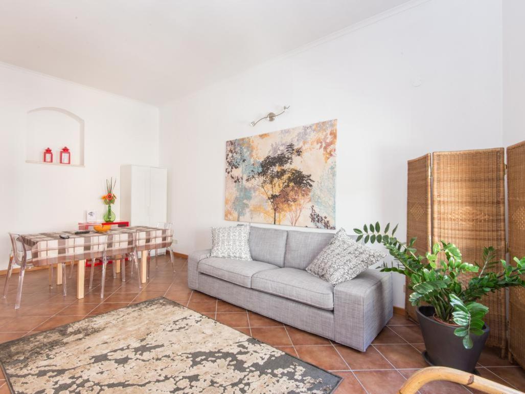 Barberini Cozy Terrace Apartment